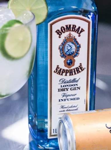 french gimlet recipe with gin, lime, and a twist of elegance