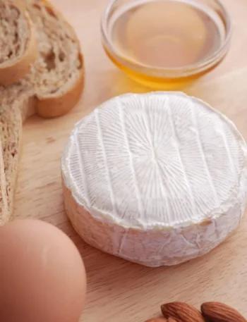 Baked Camembert With Honey