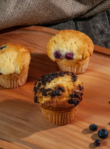 Blueberry And White Chocolate Muffins