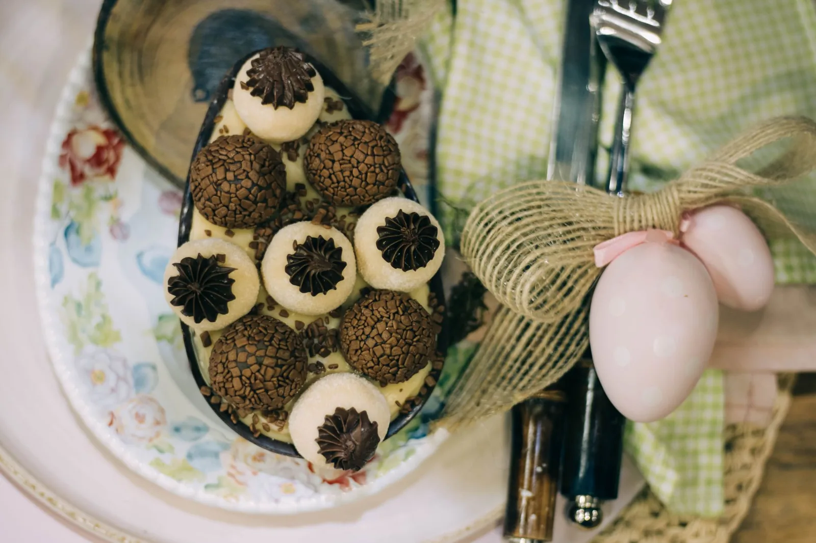 Easter Oreo Truffle Eggs
