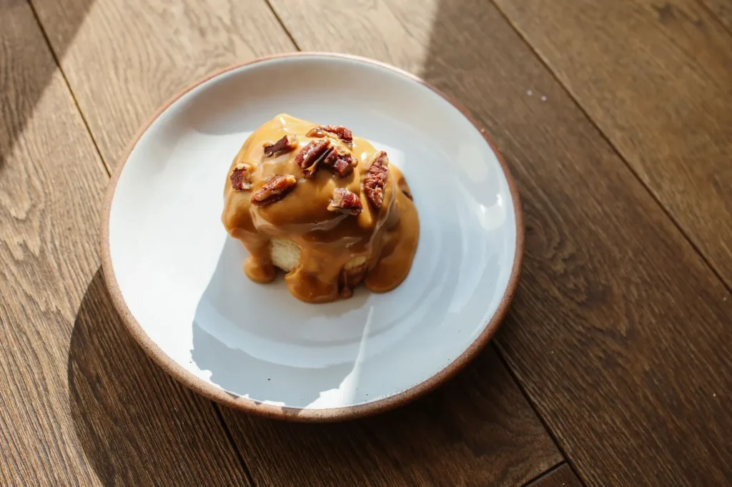 Easy Caramel Pecan Cinnamon Rolls