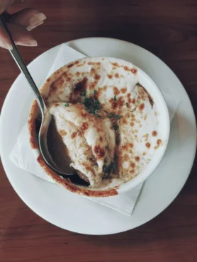 french onion soup recipe with cheesy bread