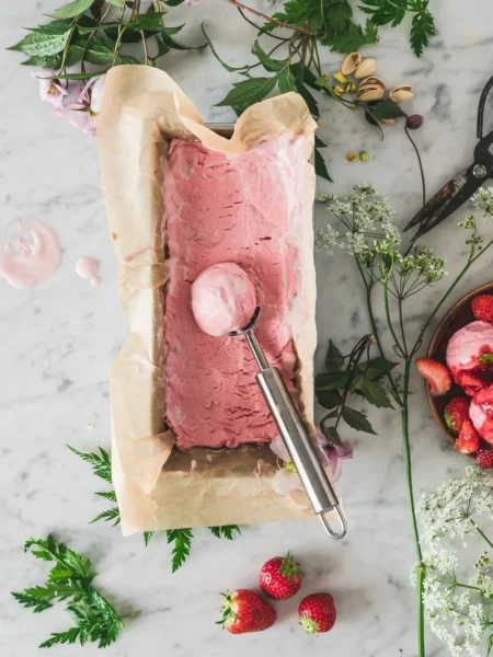 Frozen Strawberries And Cream Dessert