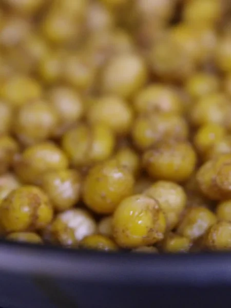 Garlic Basil Roasted Chickpeas