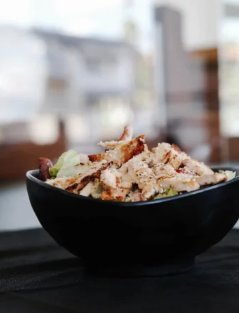 healthy salad recipe with grilled chicken