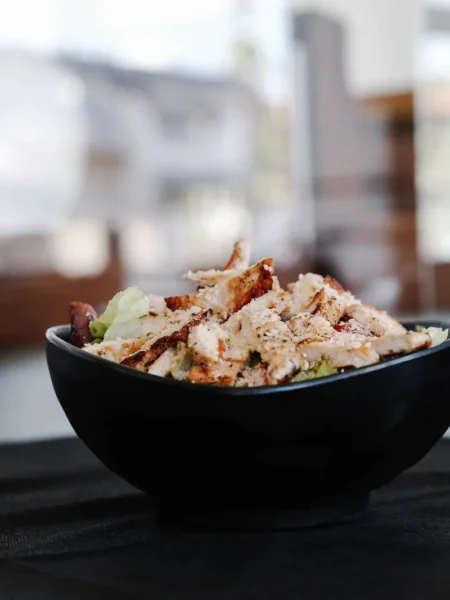 healthy salad recipe with grilled chicken