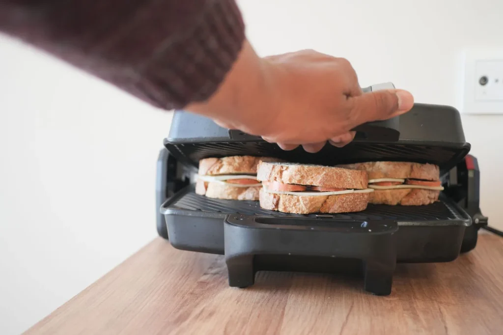 Loaded Pizza Grilled Cheese Sandwich One Summer Recipes Dinnerdone