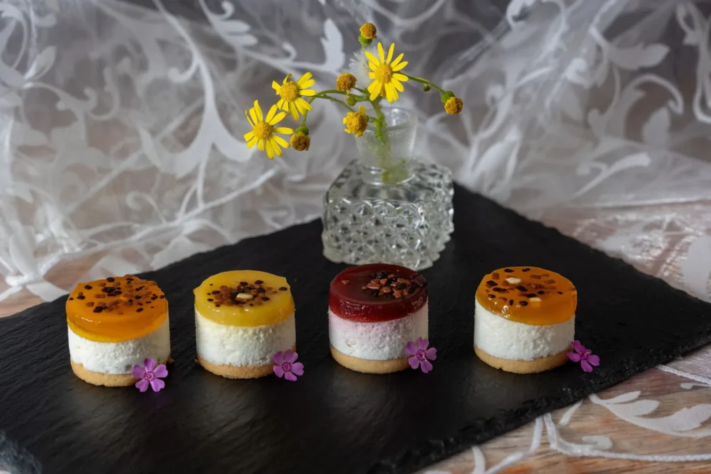 Mini Lemon Cheesecakes