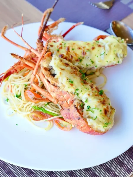 Old Bay Lobster Mac And Cheese