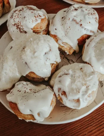 Pear Cinnamon Rolls With Cream Cheese Frosting