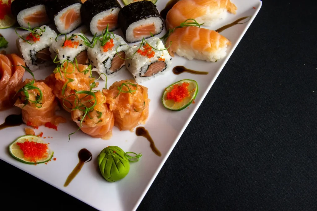 Salmon Sushi Cups With Spicy Mayo