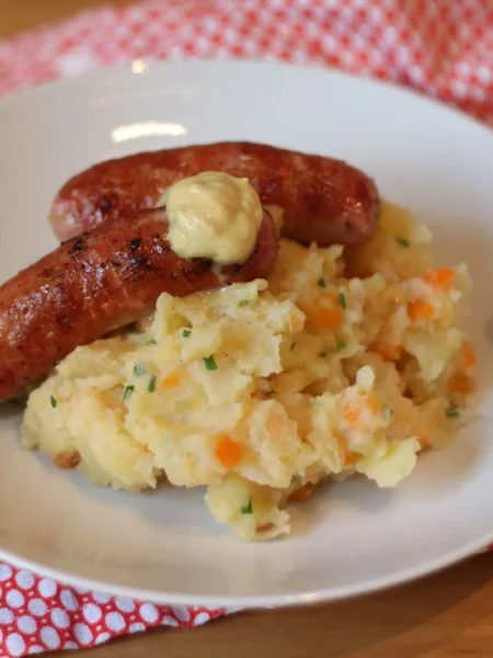 Sausage And Mash Pie