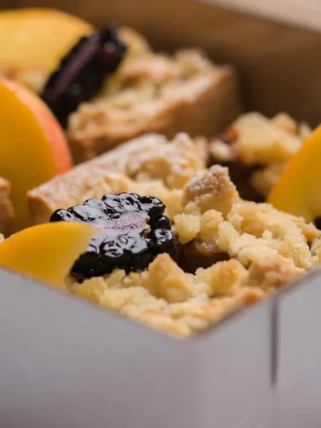 Vegan Peach Crumble